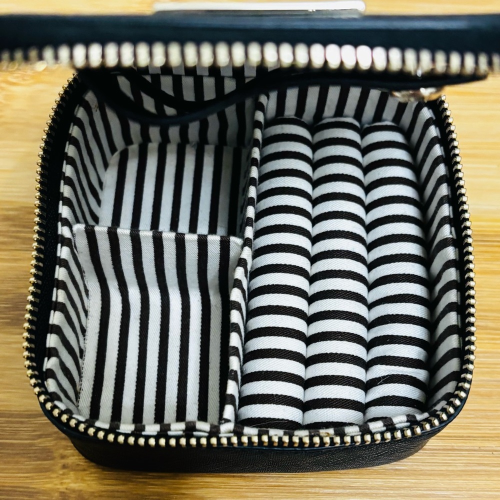Henri Bendel Black and White Striped Travel Jewelry Case - Picture 5 of 9